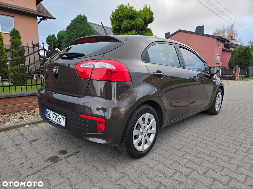 Kia Rio 2015 photo 3