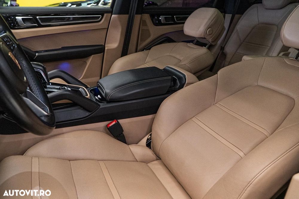 Porsche Cayenne E-Hybrid Tiptronic S Platinum Edition - 18