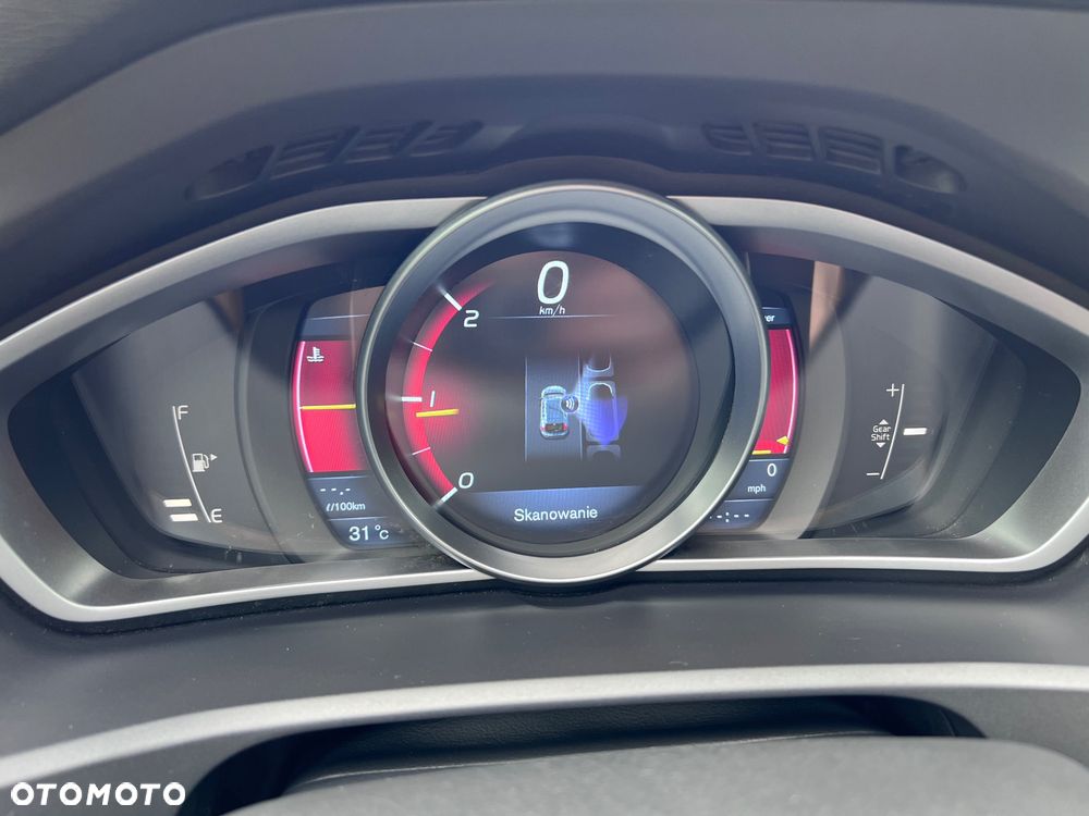 Volvo V40 D2 Momentum - 34
