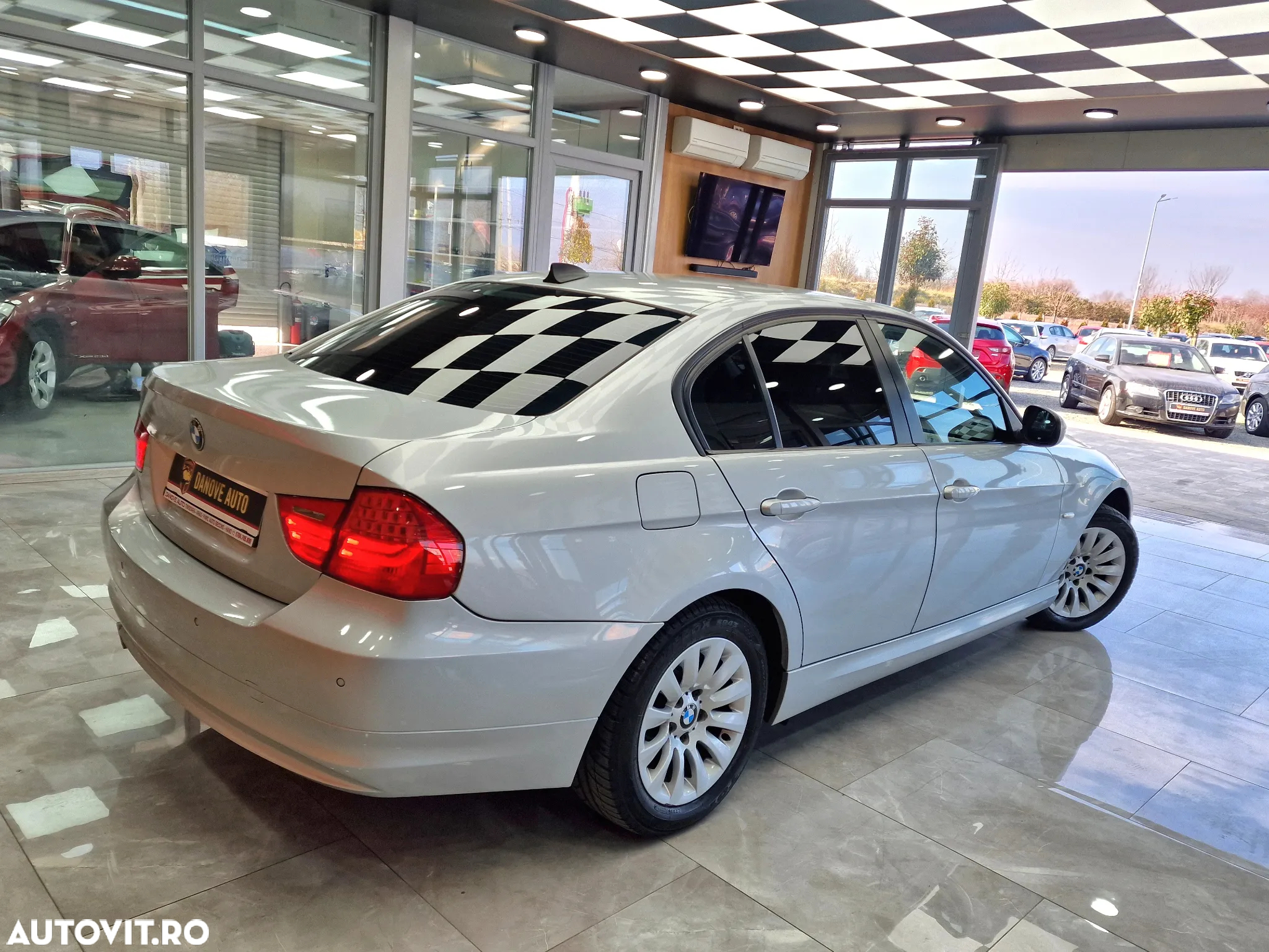 BMW Seria 3 316i - 5