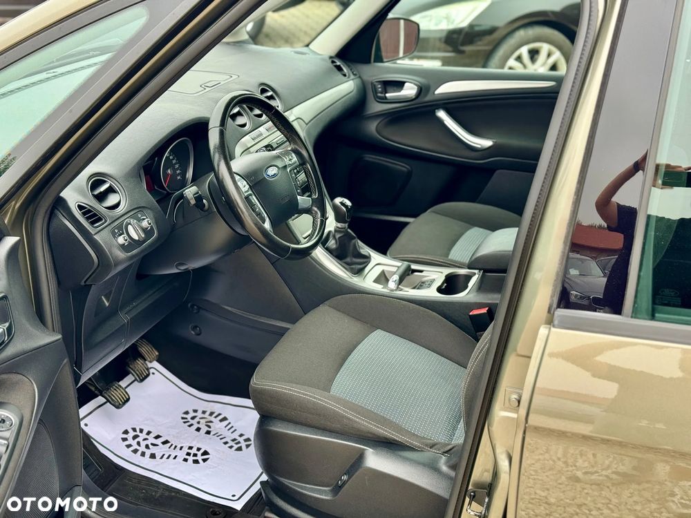 Ford Galaxy 2.0 FF Titanium - 21