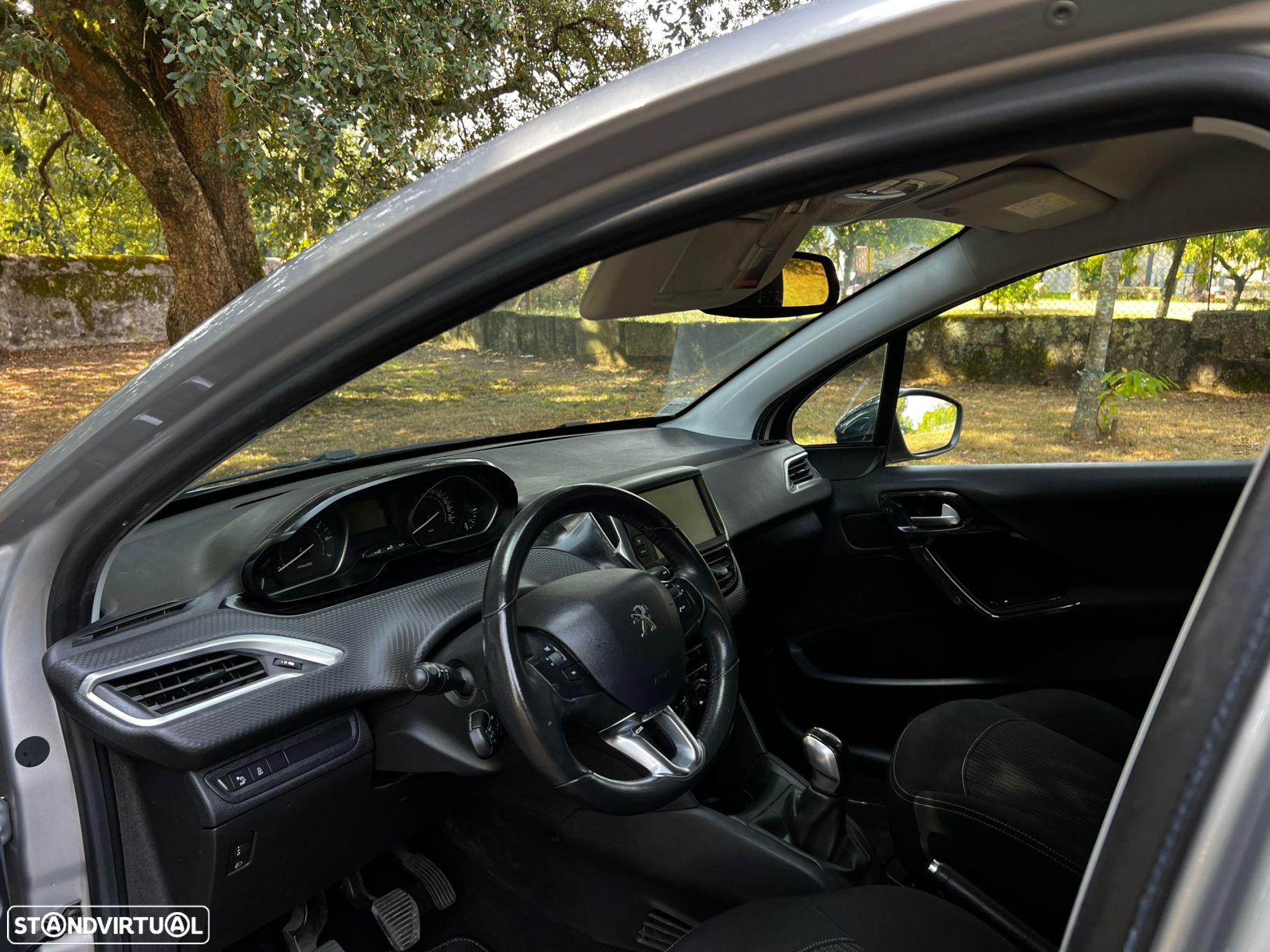 Peugeot 208 1.2 PureTech Style - 23