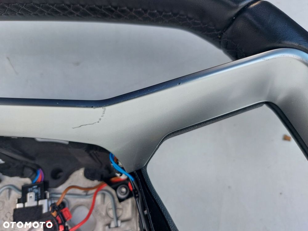 kierownica dotykowa audi q4 e-tron - 10