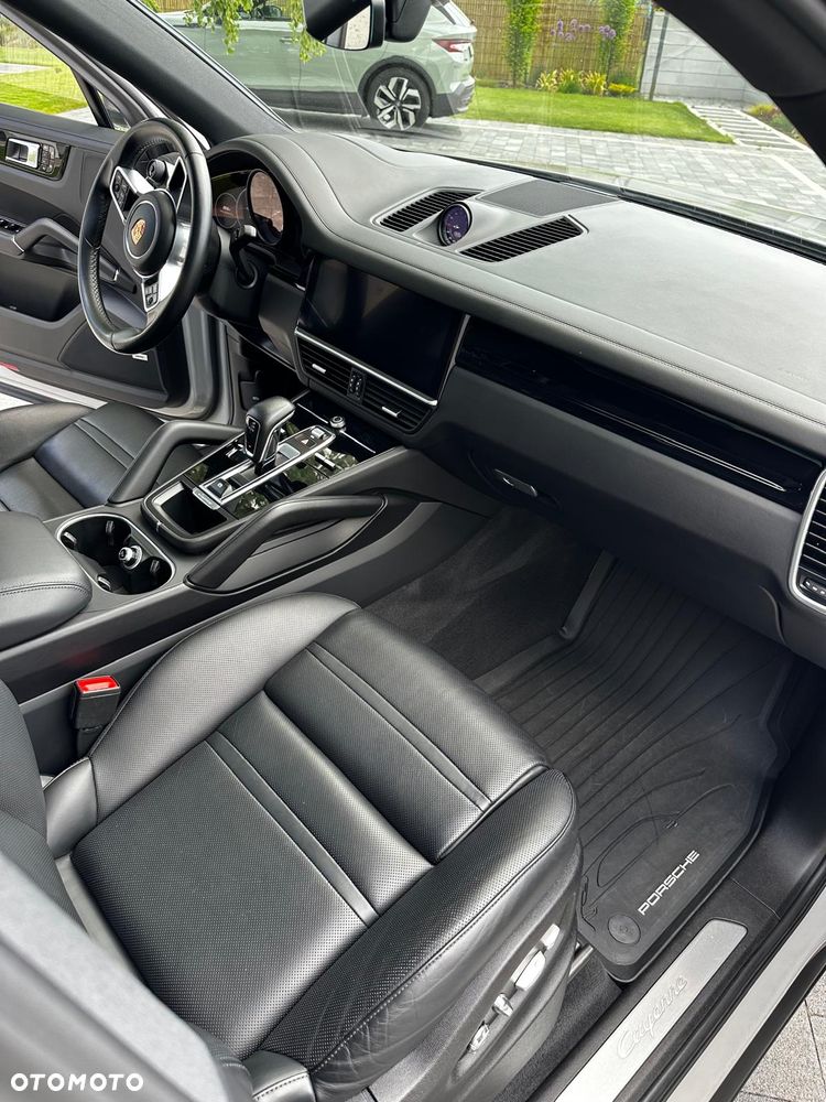 Porsche Cayenne Standard - 21