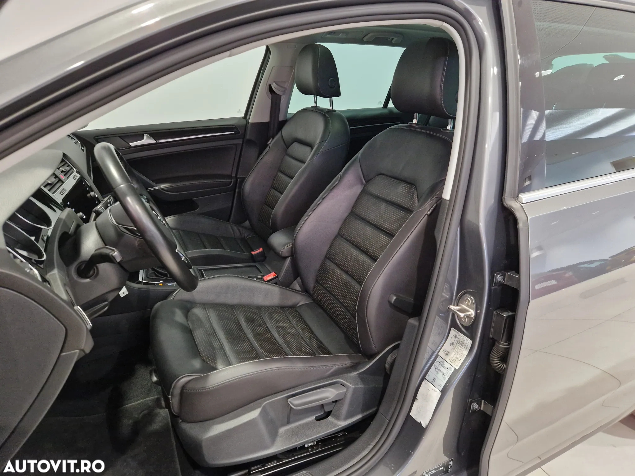 Volkswagen Golf 2.0 TDI DSG Highline - 11