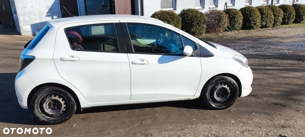 Toyota Yaris 1.0 Sol - 2