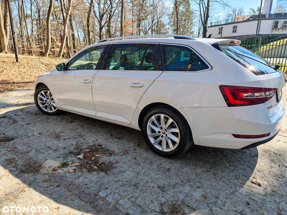 Skoda Superb 2.0 TDI Ambition DSG - 7