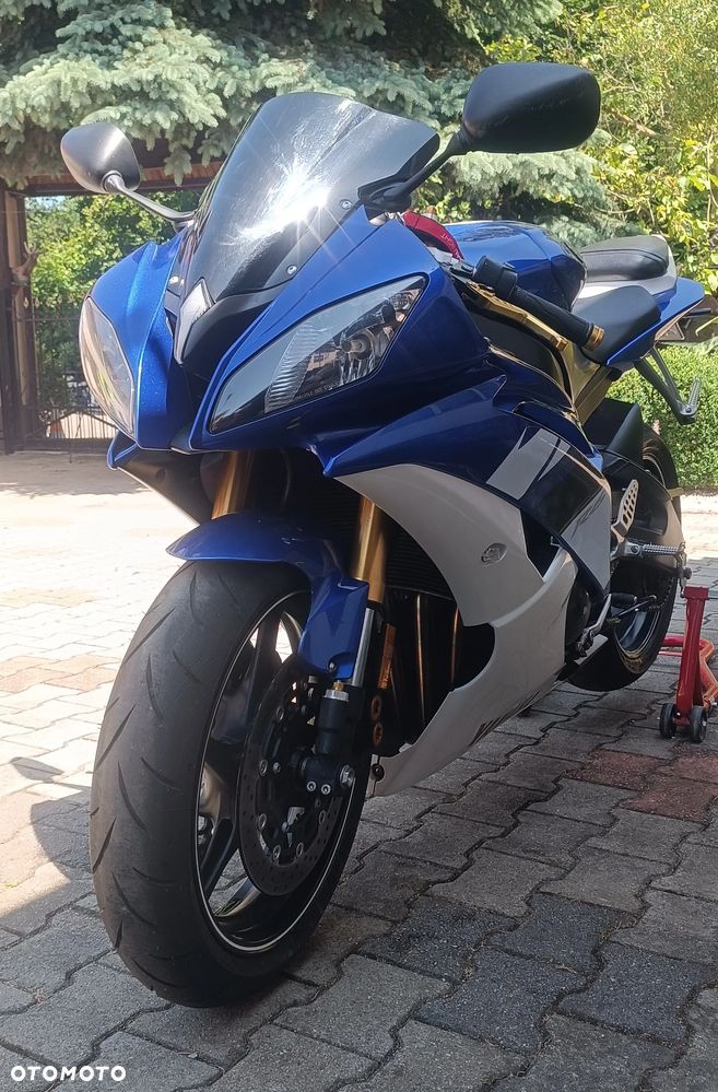 Yamaha YZF - 1