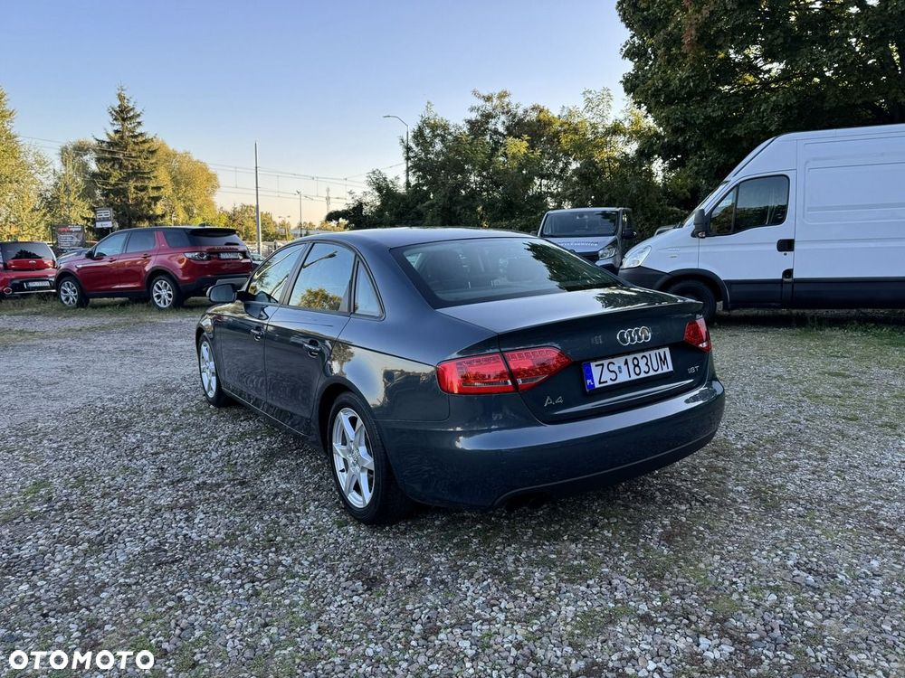 Audi A4 Limousine - 30