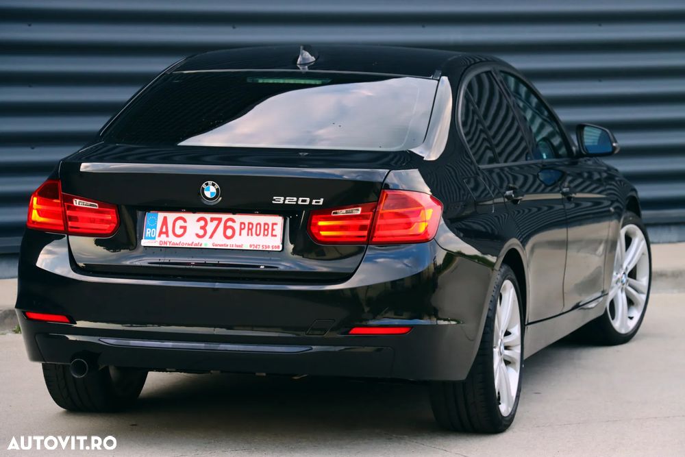 BMW Seria 3 320d Aut. Sport Line - 23