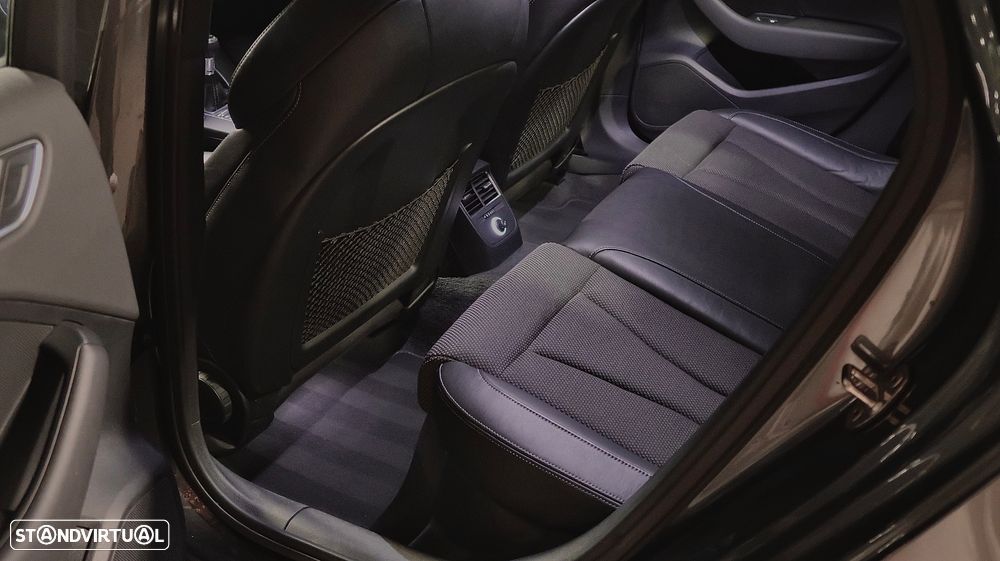 Audi A3 Limousine 30 TFSI S-line - 17