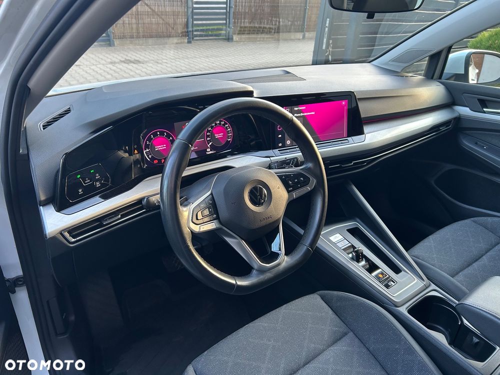 Volkswagen Golf 1.0 eTSI Life DSG - 10