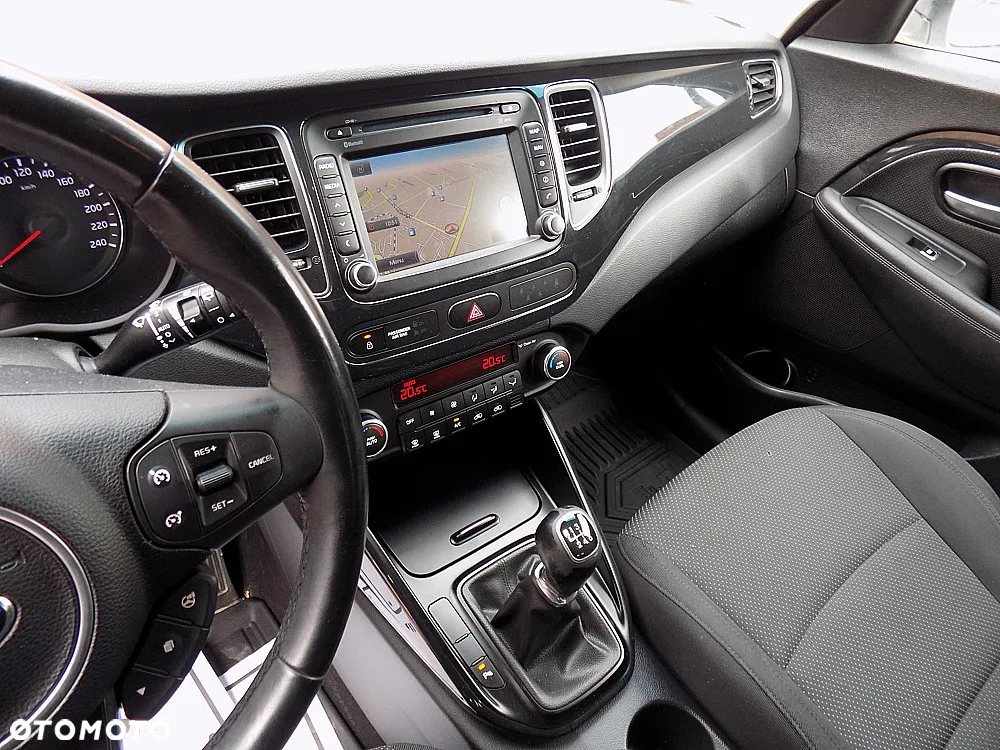 Kia Carens 1.7 CRDi M 7os - 11