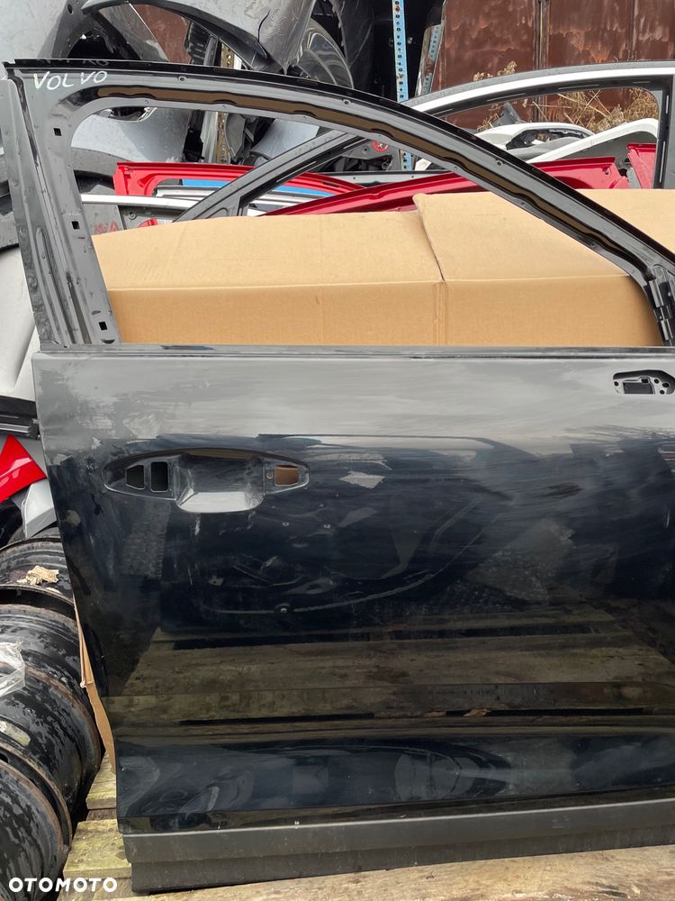 DRZWI PRAWE PRZÓD VOLVO XC40 CZARNE LISTWA 31479739 - 2