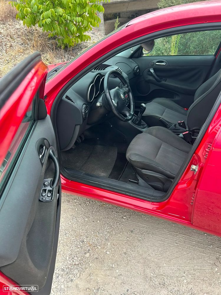 Alfa Romeo 147 1.6 TS - 8