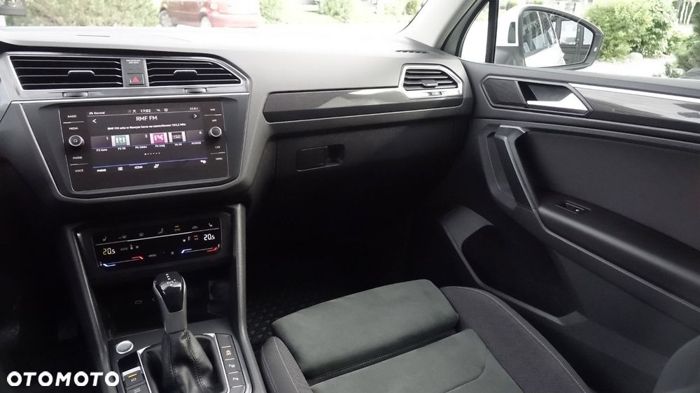 Volkswagen Tiguan - 32