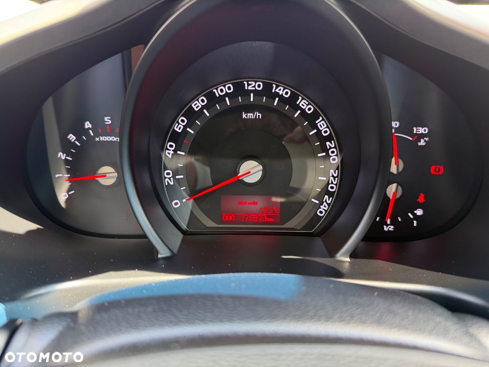 Kia Sportage 1.7 CRDI 2WD Attract - 28