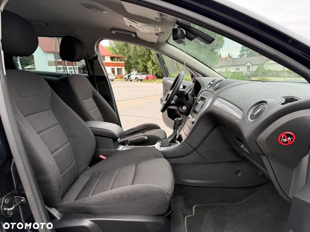 Ford Mondeo - 28