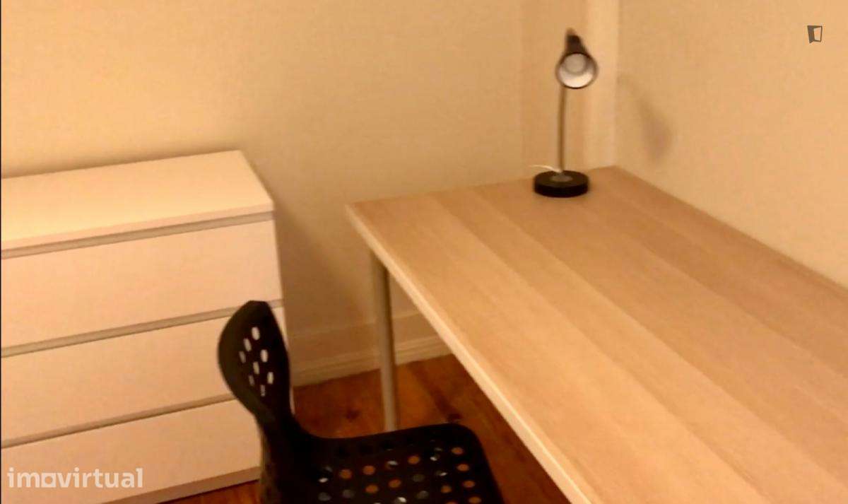 Quarto - localizado em Alameda Lisbon - Grande imagem: 2/33