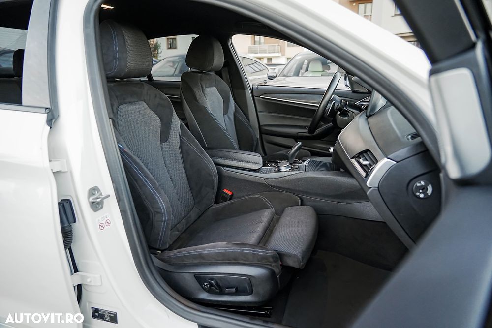 BMW Seria 5 530e Aut. M Sport Edition - 16