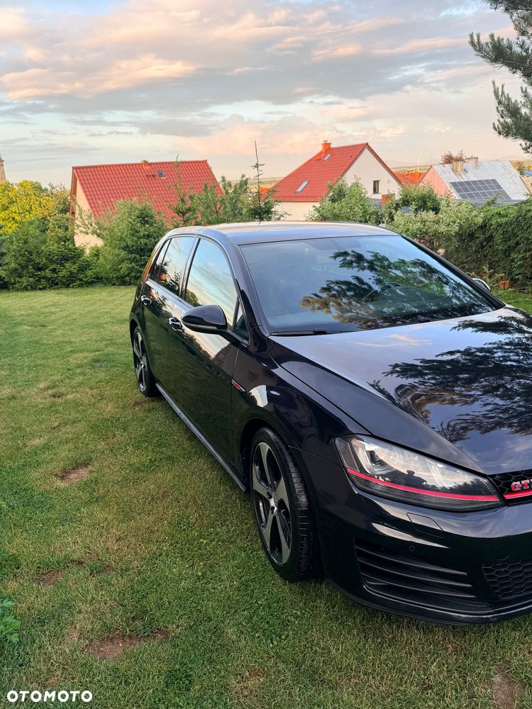 Volkswagen Golf - 7