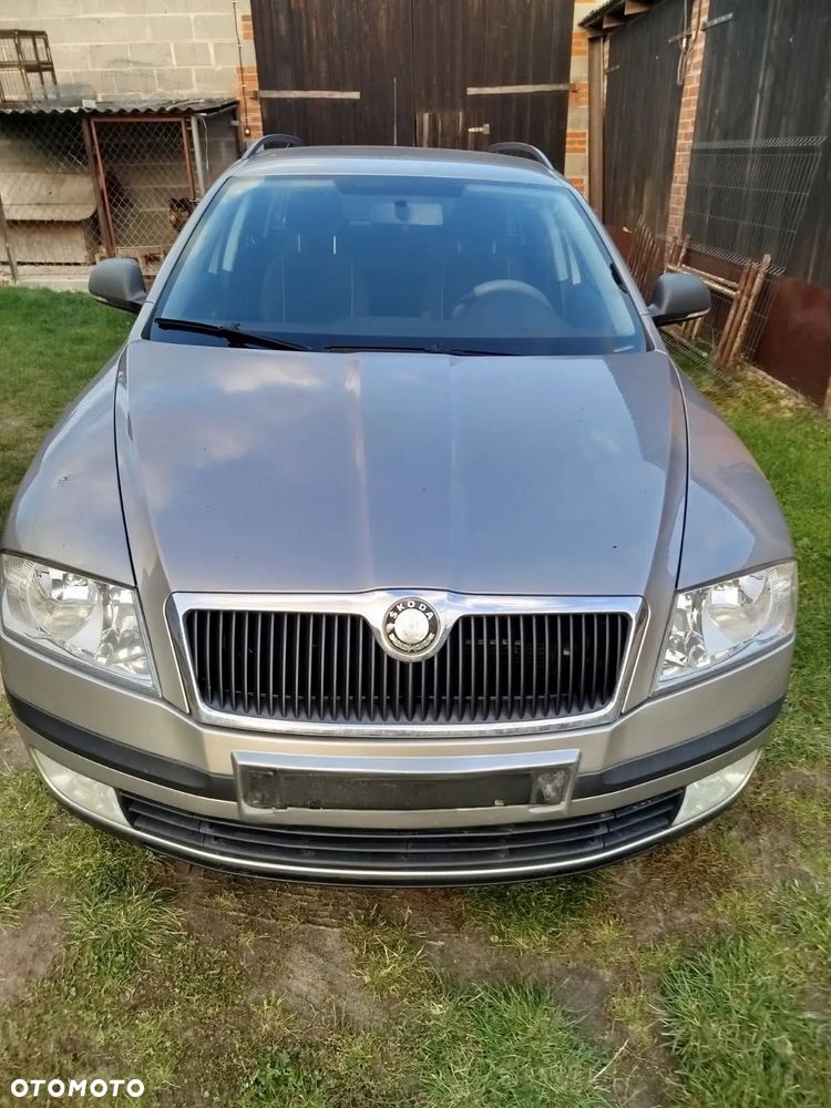Skoda Octavia 1.6 Tour - 1