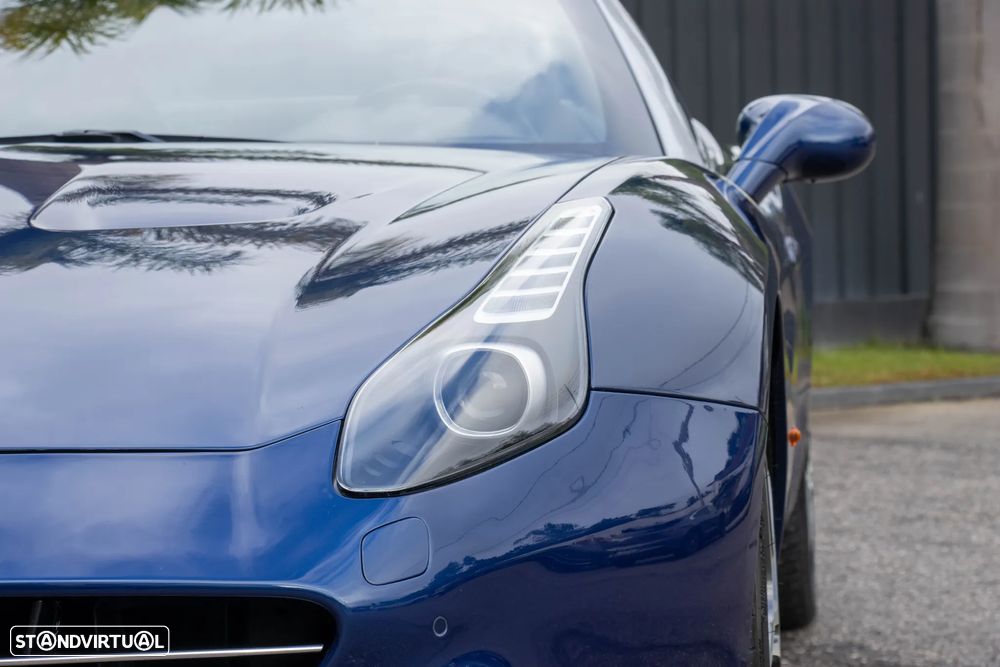 Ferrari California T - 10