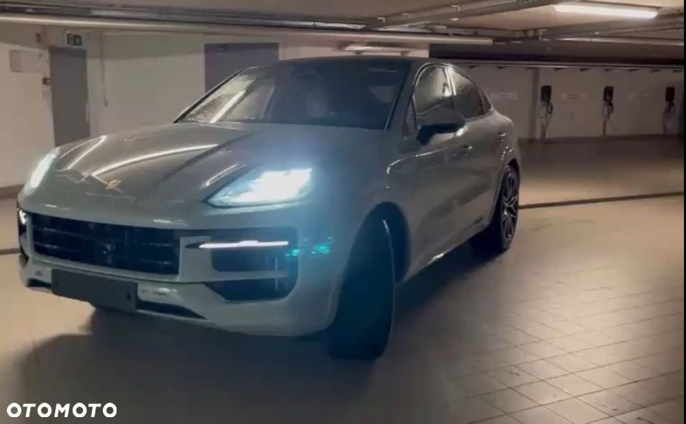 Porsche Cayenne - 2