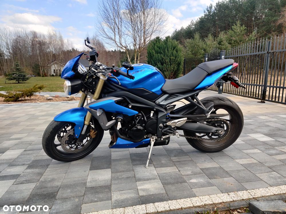 Triumph Street Triple - 1