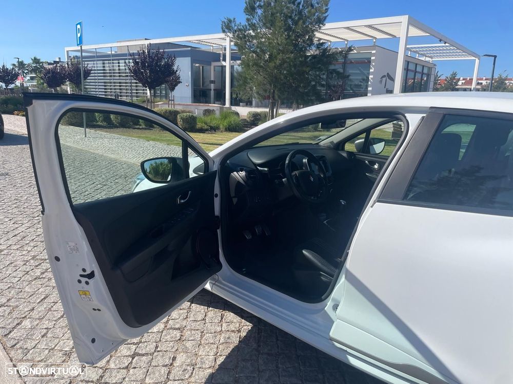 Renault Clio - 6