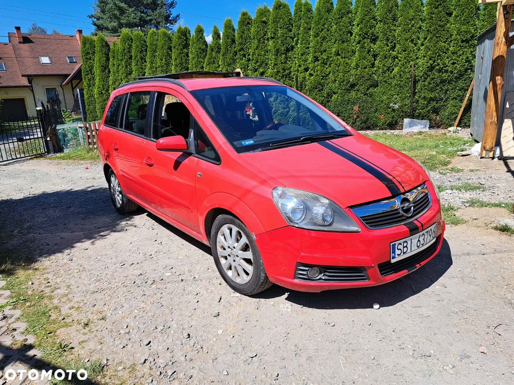 Opel Zafira - 1