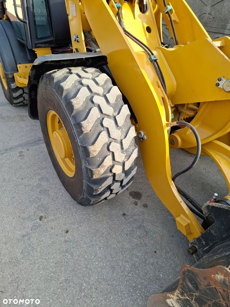 Caterpillar CAT 906 M - 20