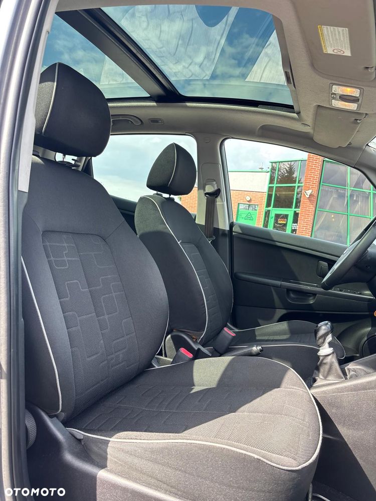 Kia Venga 1.4 L - 12