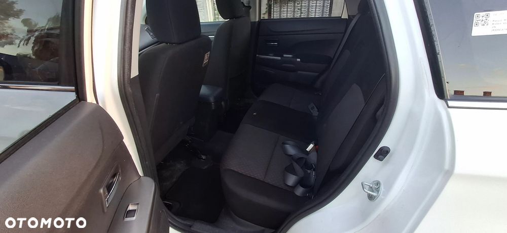 Mitsubishi ASX - 17