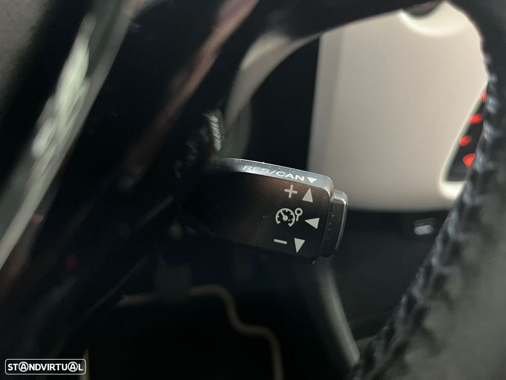 Peugeot 108 1.2 PureTech Top! Roland Garros - 33