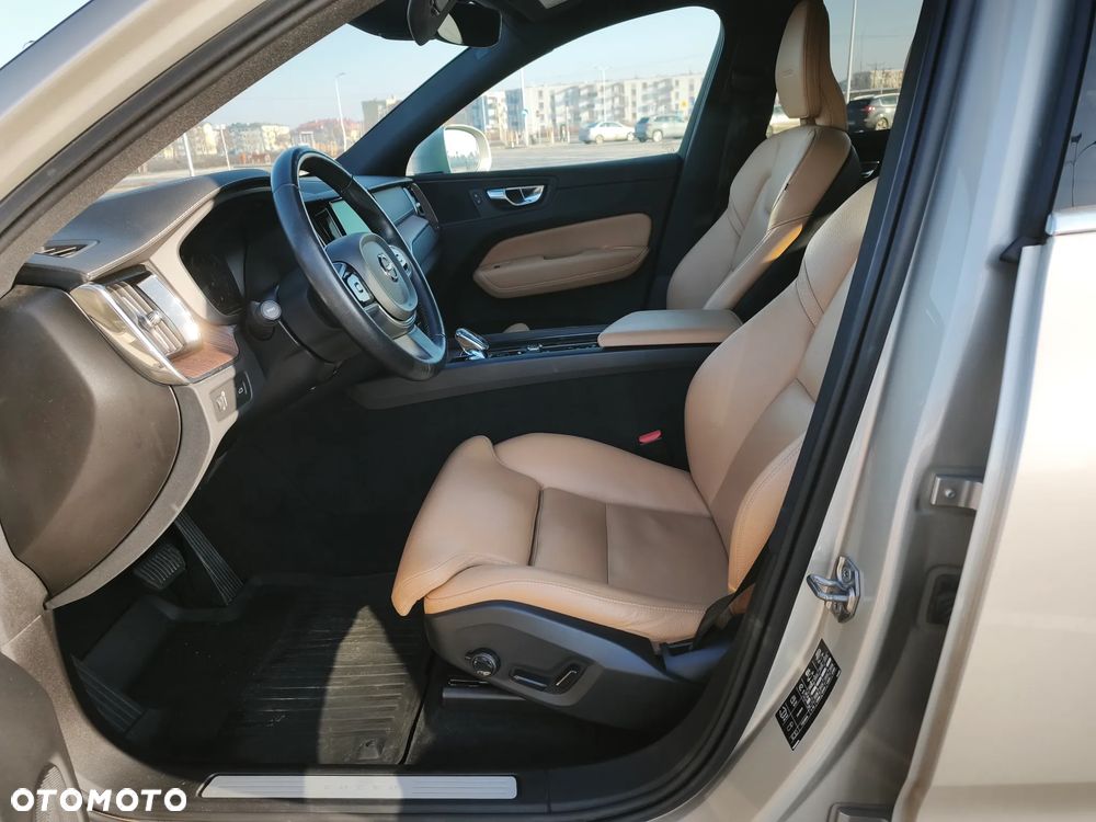 Volvo XC 60 B4 D AWD Inscription - 10