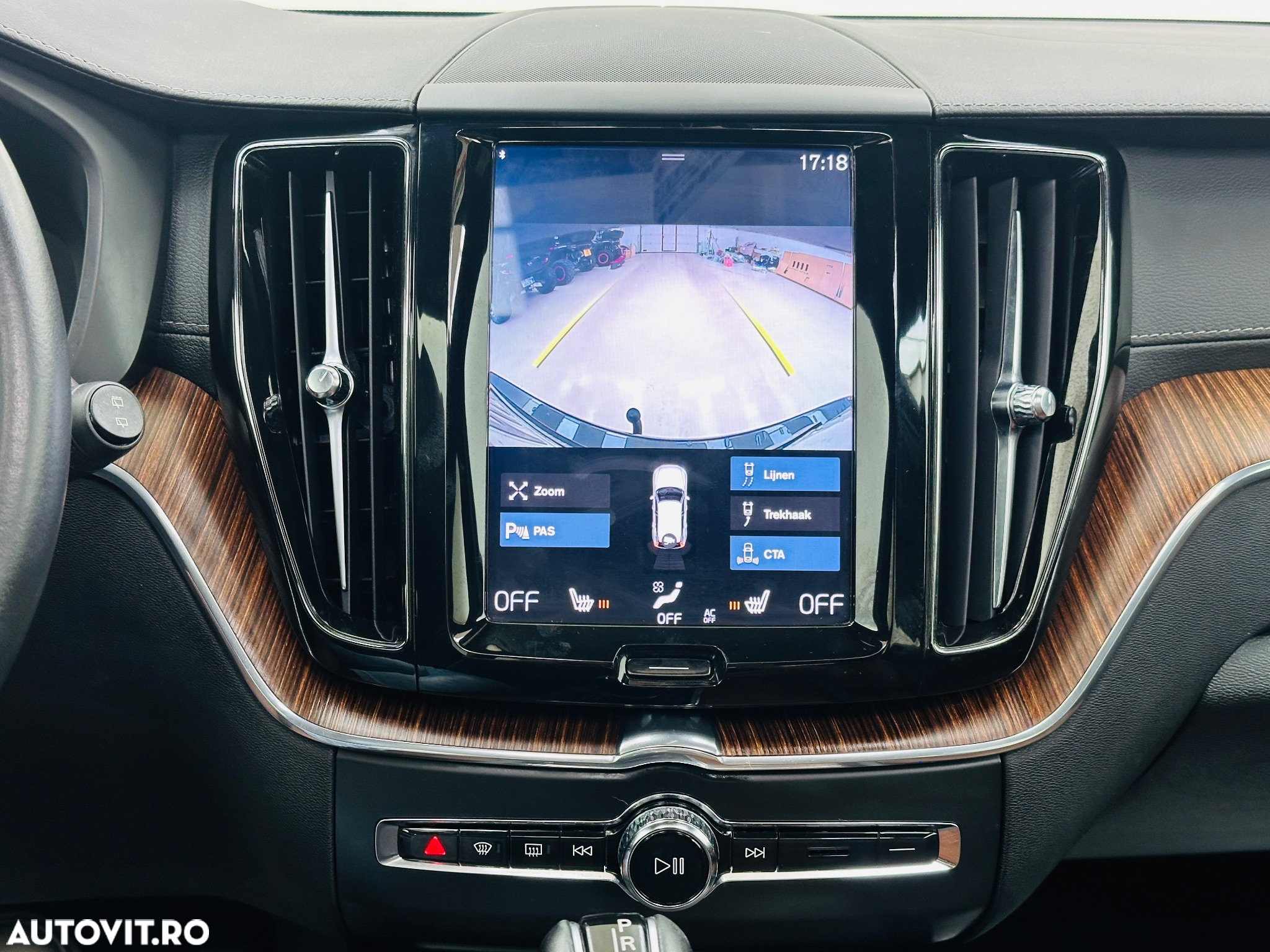 Volvo XC 60 - 30