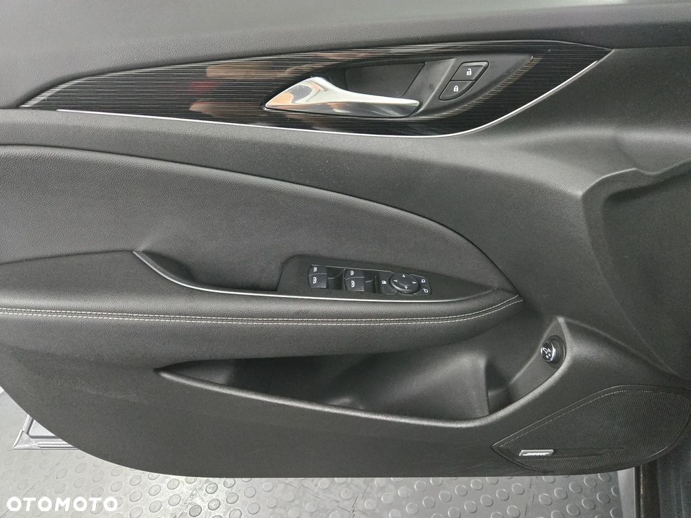 Opel Insignia Sports Tourer 2.0 Diesel Ultimate Exclusive - 23