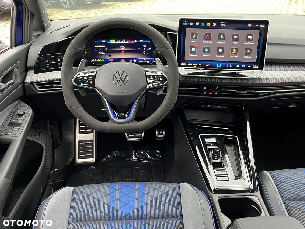 Volkswagen Golf - 6