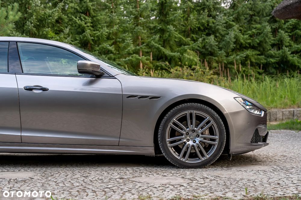 Maserati Ghibli GranSport - 17