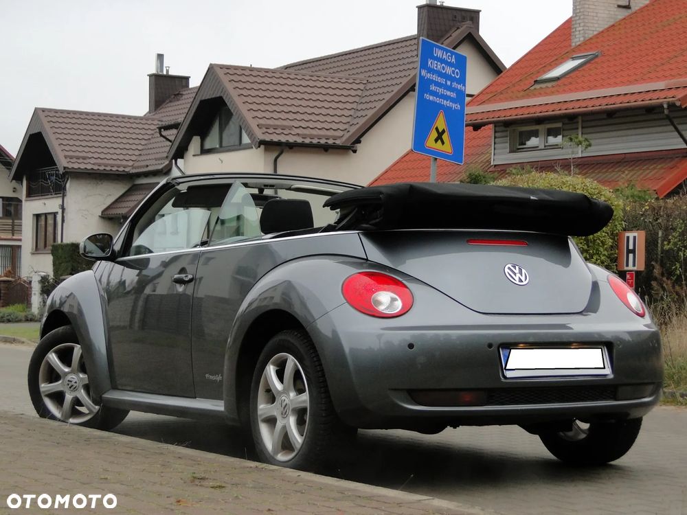 Volkswagen New Beetle - 13