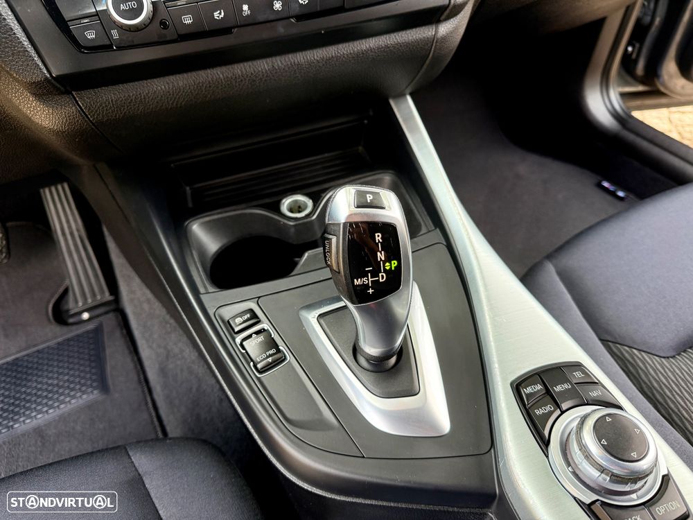 BMW 118 dA Pack M - 28