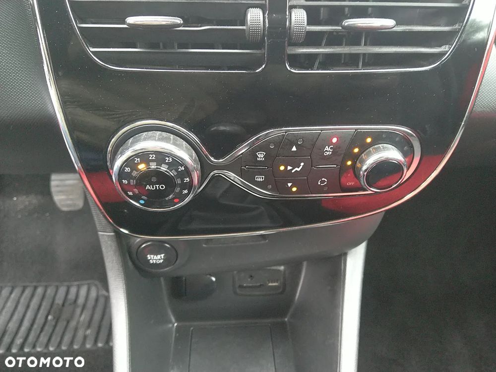 Renault Clio - 21