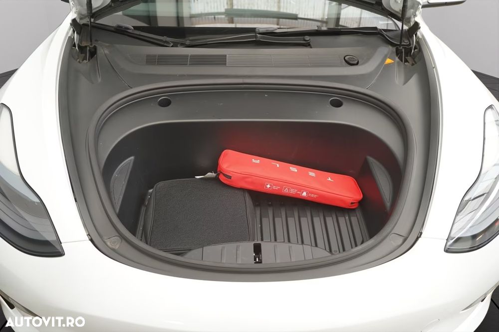 Tesla Model 3 Long Range AWD Premium - 15