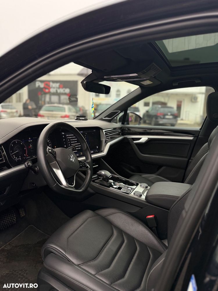 Volkswagen Touareg V6 TDI 4MOTION R-Line - 11