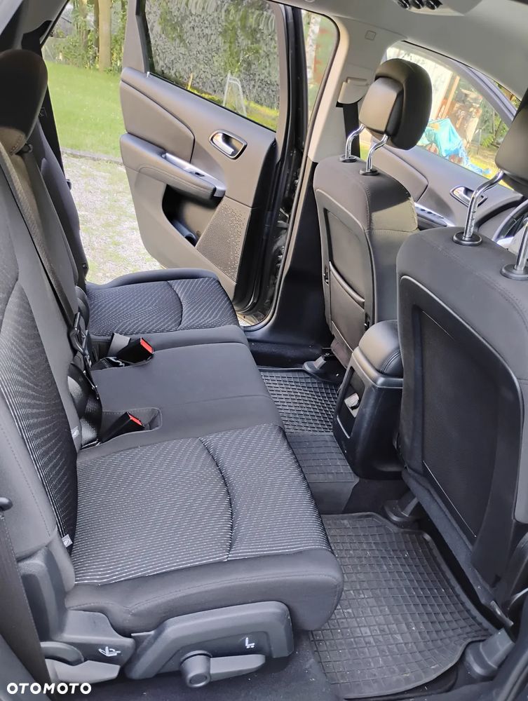 Dodge Journey - 10