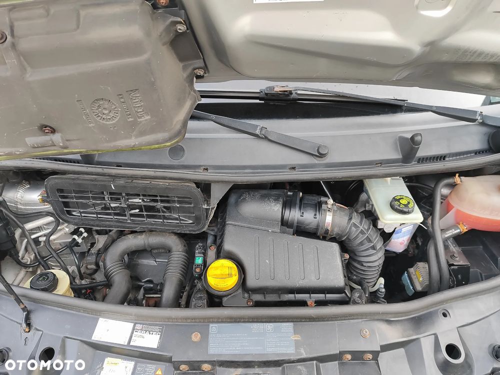 Renault Trafic - 18