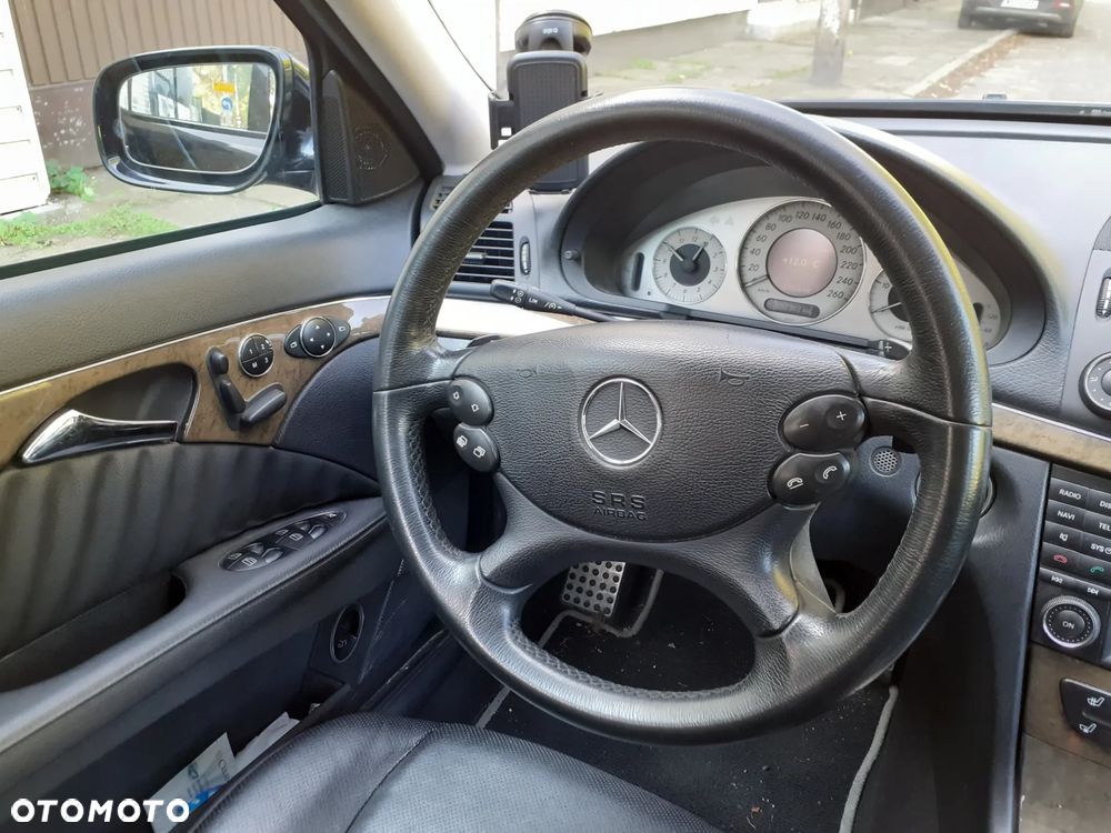 Mercedes-Benz Klasa E 320 T CDI 4Matic Automatik Avantgarde DPF - 15