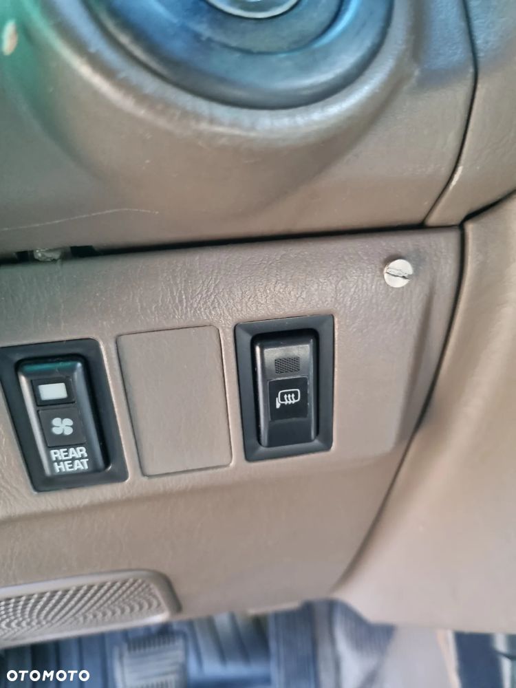 Toyota Land Cruiser - 15