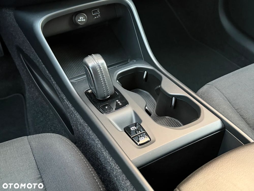 Volvo XC 40 T3 Momentum - 21